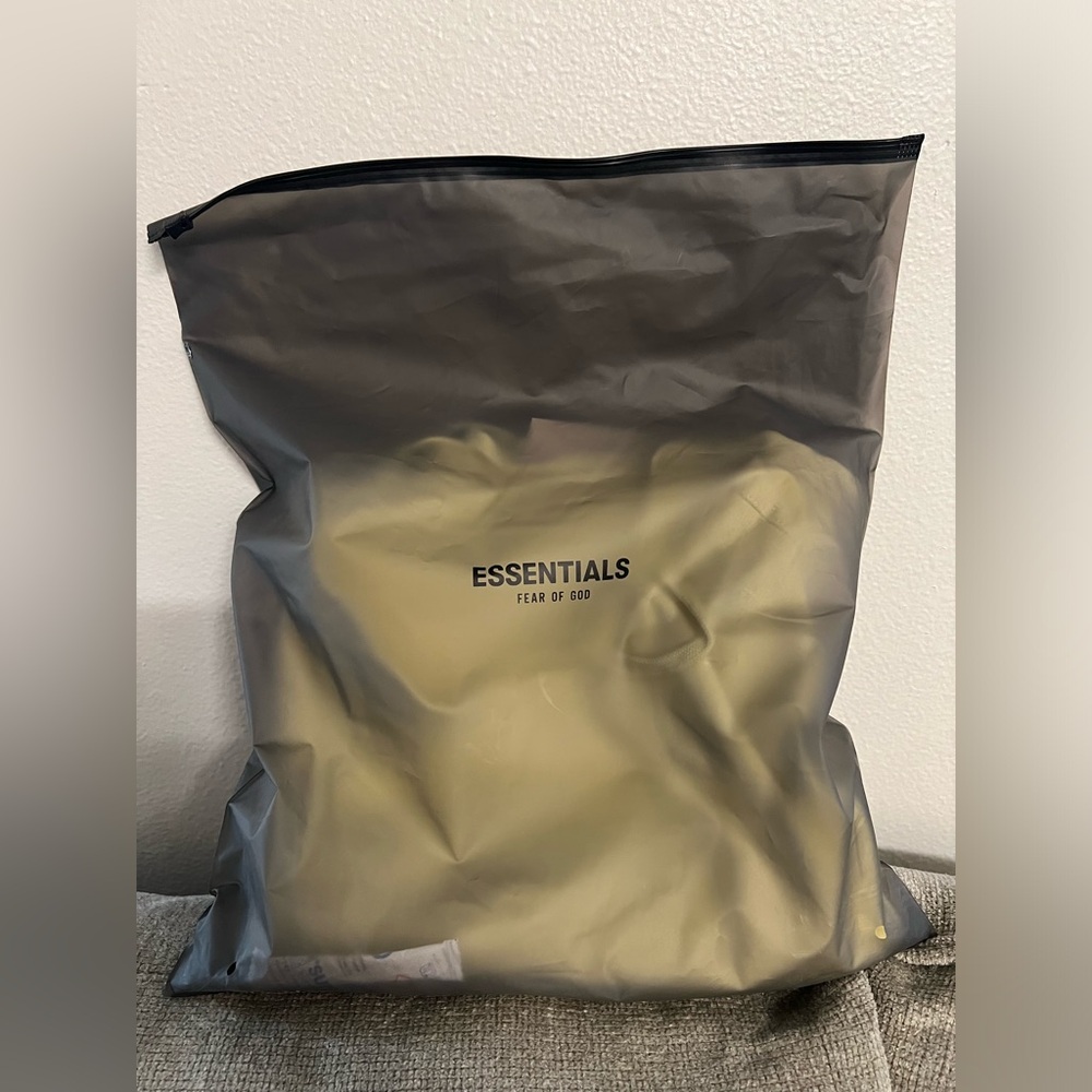 Essentials Fear of God Shorts ‘Canary’ color